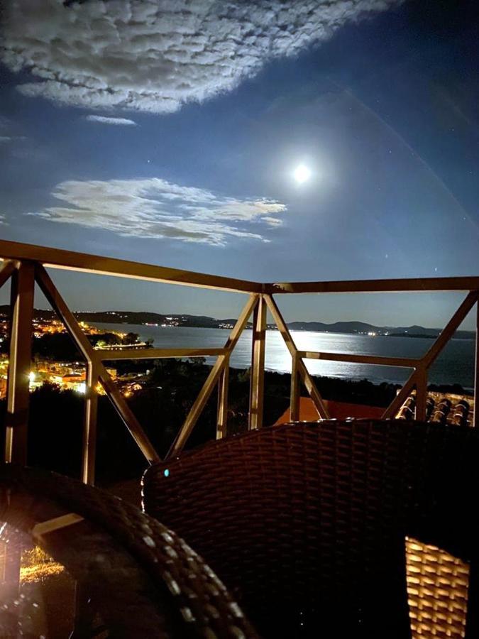 Апарт готель Antico Casale Tiravento Пассіньяно-суль-Тразімено Екстер'єр фото